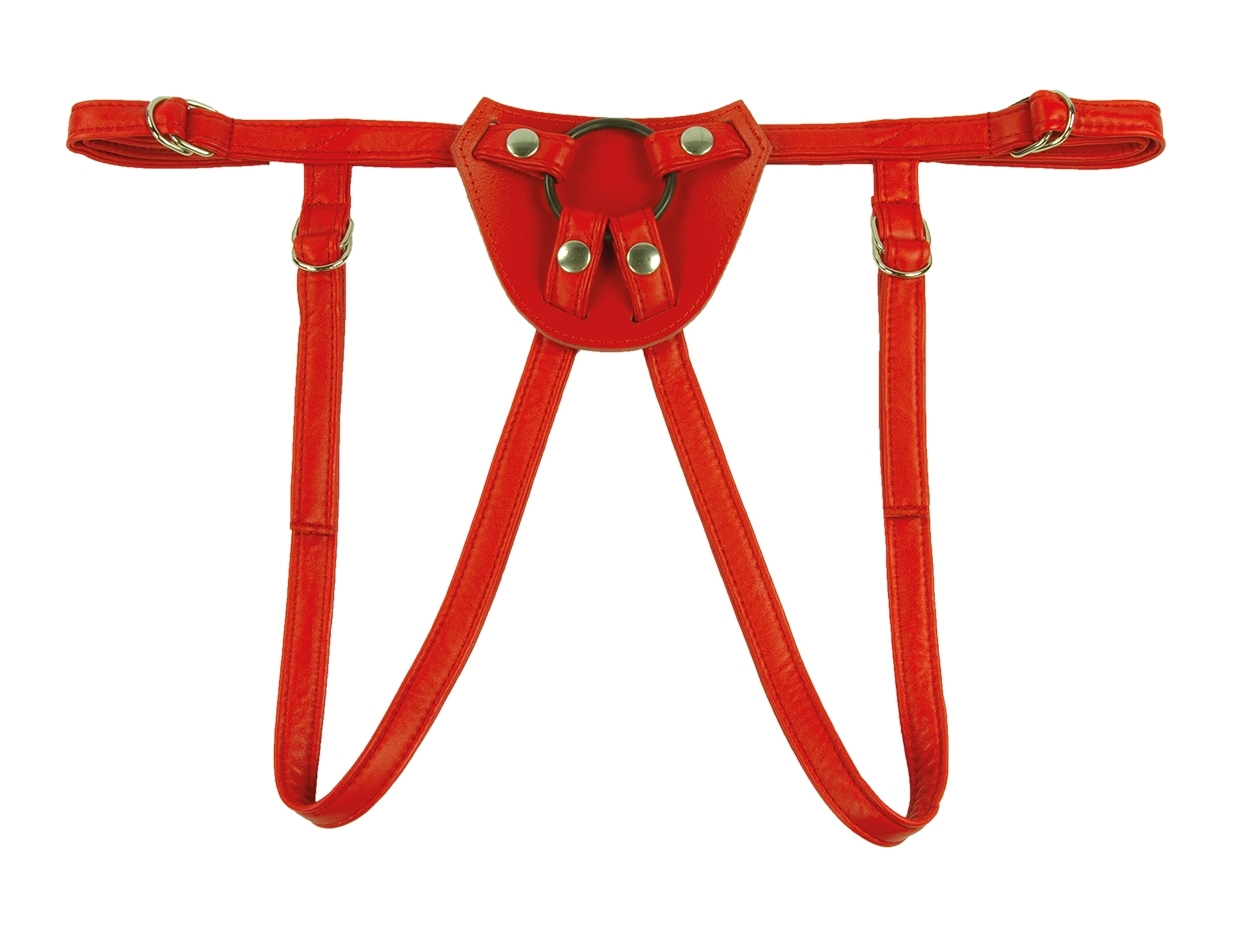 Rotes Dildo-Harness aus Rindsleder mit gepolsterter Bauchplatte, verstellbaren Beinschlaufen und austauschbarem Dildo-Ring.