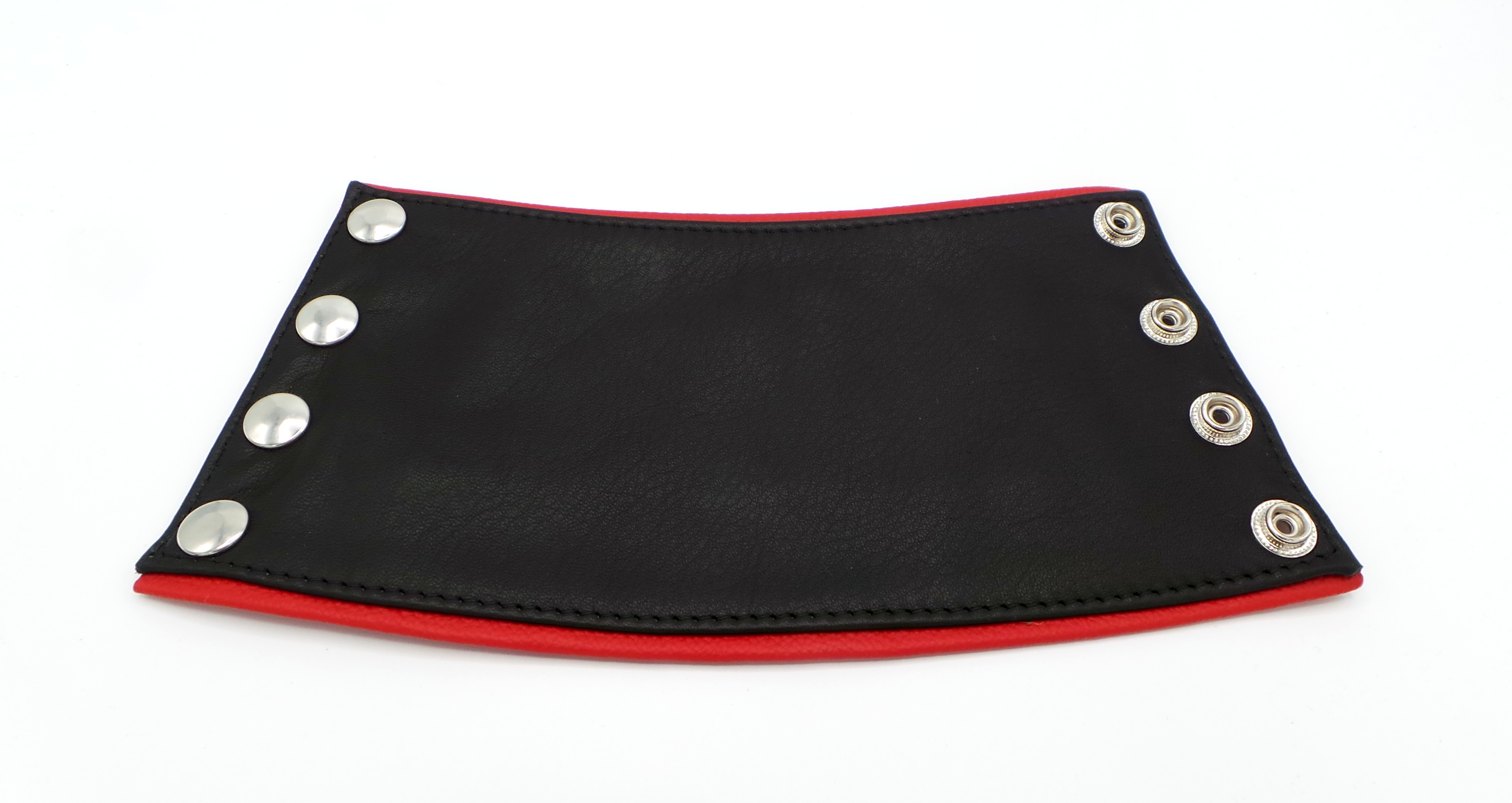 Armband aus Rindsleder in Schwarz mit roten Details und Druckknöpfen – Modell mit Geldfach