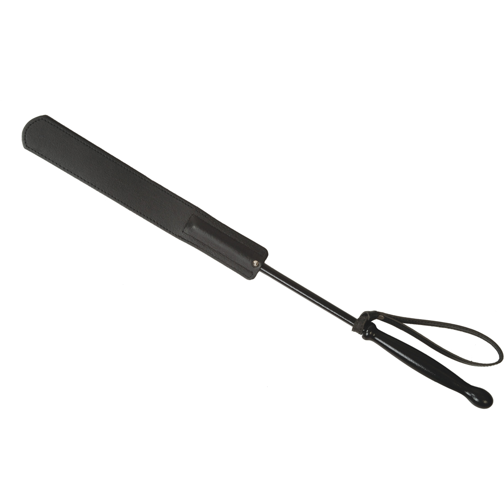 Detailaufnahme des gedrechselten, lackierten Hartholzgriffs mit Handschlaufe und robuster Leder-Schlagfläche, auch als Dildo nutzbar.