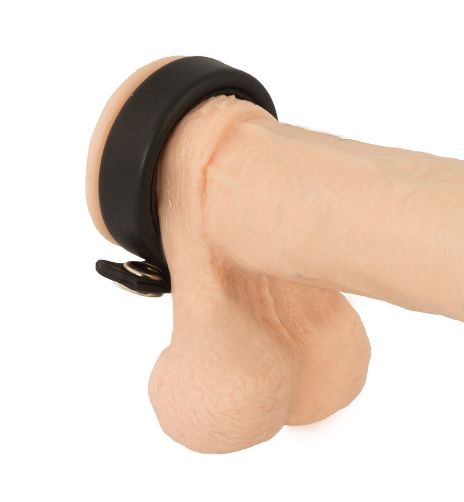 Verstellbares Hodenband am Penis getragen – BDSM Leder Bondage